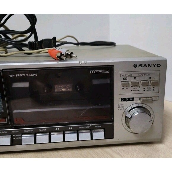 Vintage Sanyo RD W55 Double Stereo Cassette Deck Tape Player Powers On-Parts - Picture 4 of 10